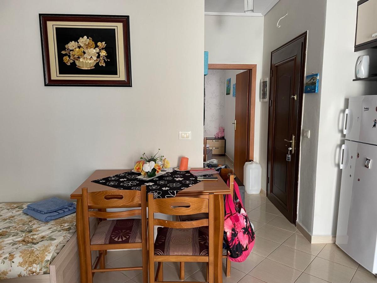 Apartment Niko Sarandë