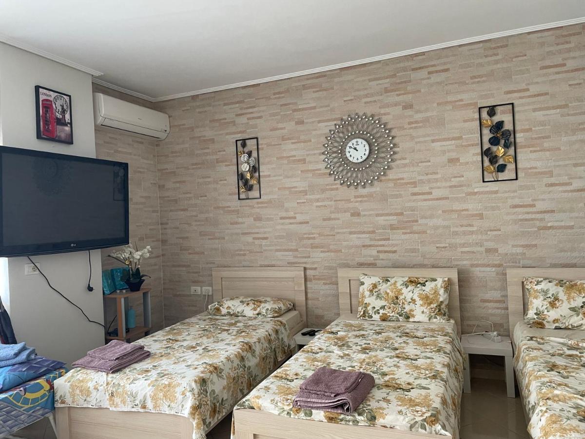 Niko Apartment *